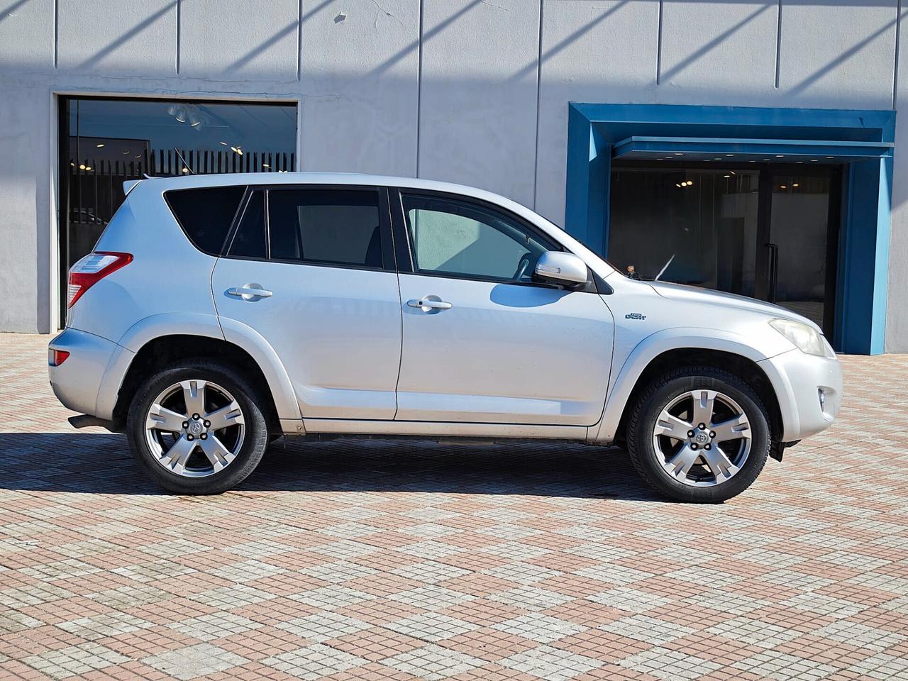 Toyota RAV 4 RAV4 Crossover 2.2 D-Cat A/T 150 CV Luxury