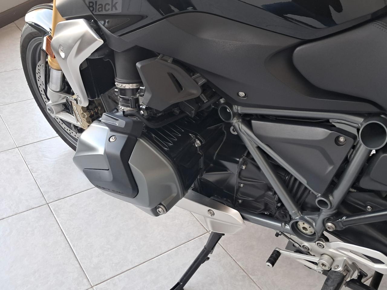 Bmw R 1250 R TRIPLE BLACK