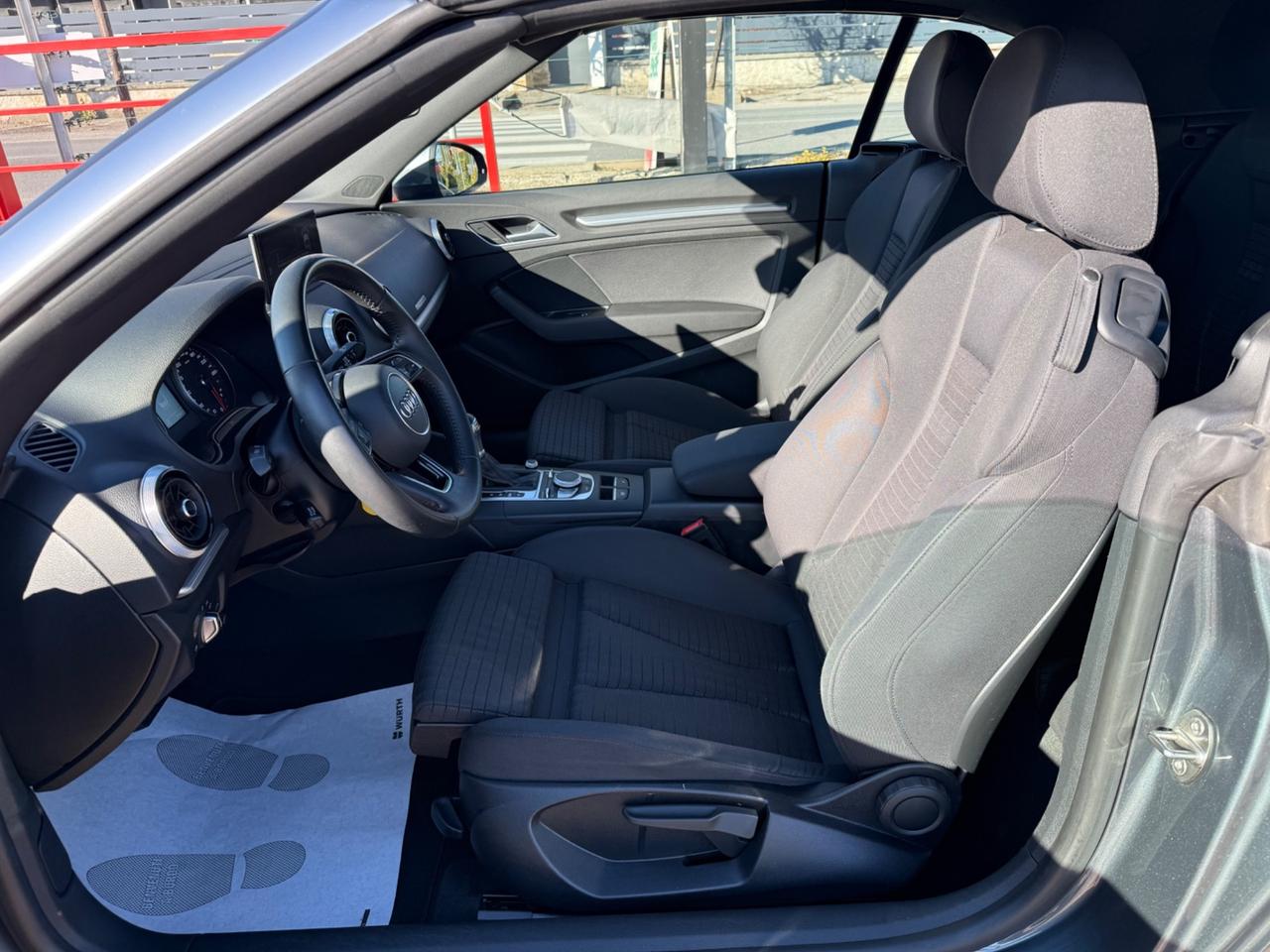 Audi A3 Cabrio 2.0 TDI S tronic 150 CV NAVI.