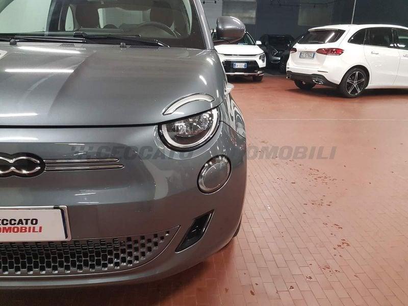 FIAT 500e LA NUOVA 500 42 kWh