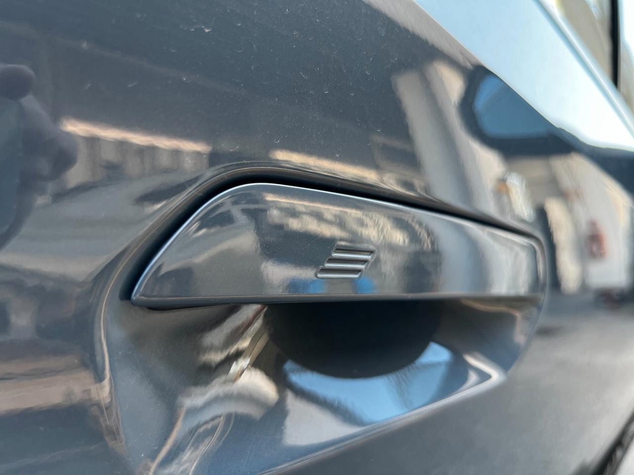 BMW 218d ACTIVE TOURER LUXURY
