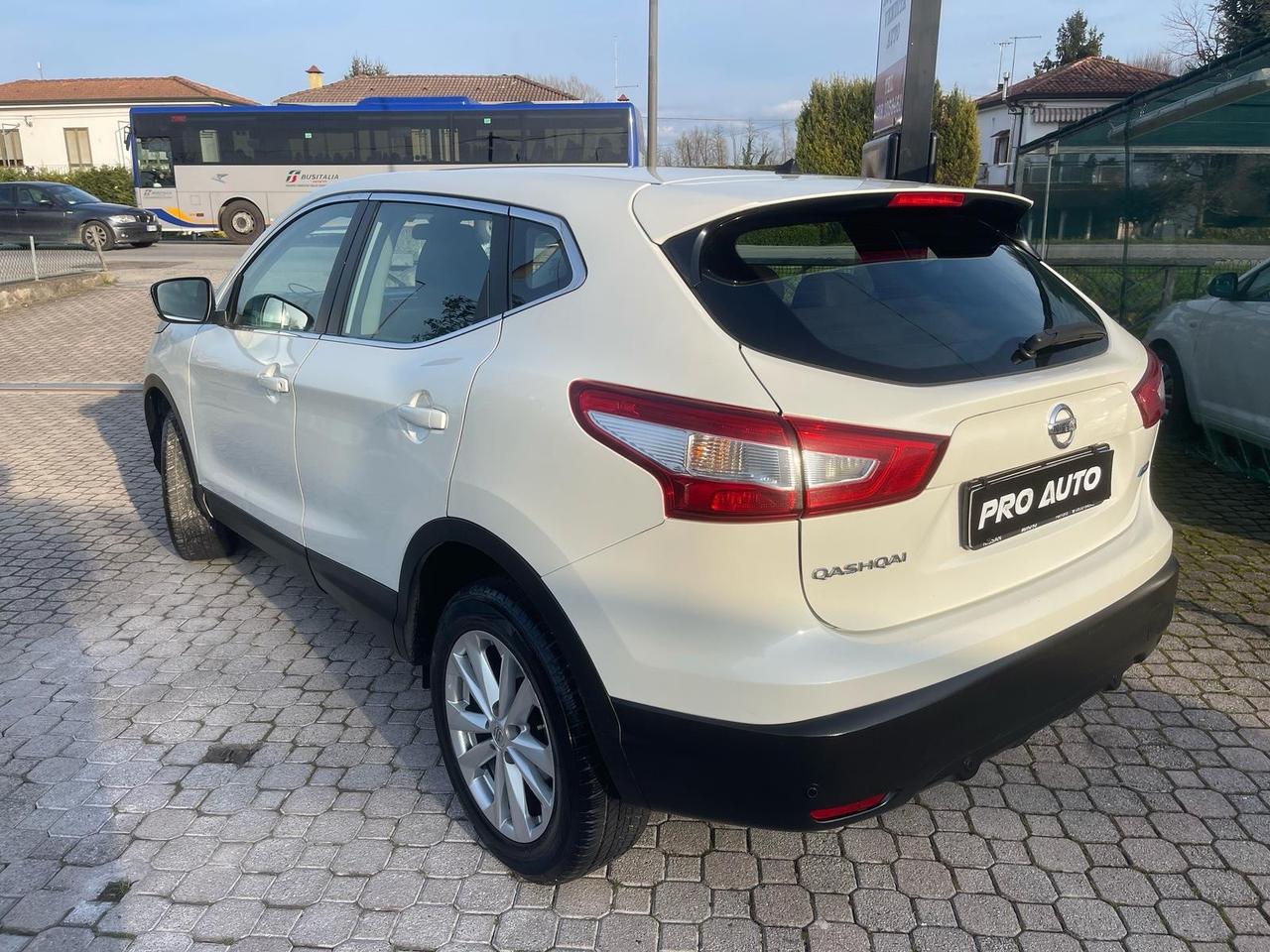 Nissan Qashqai 1.5 dCi N-Connecta