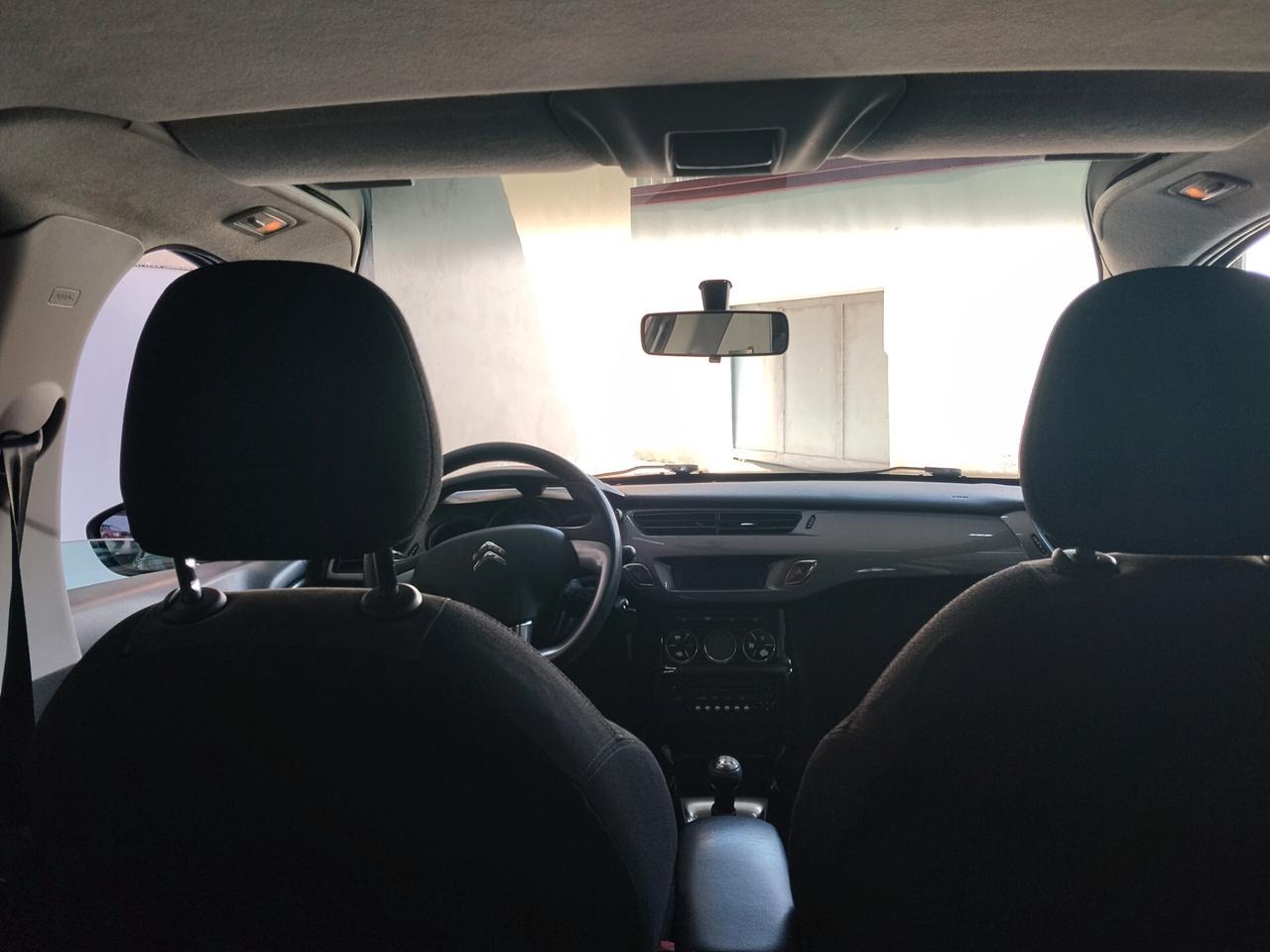 Citroen C3 1.4 diesel 2015 CON GARANZIA