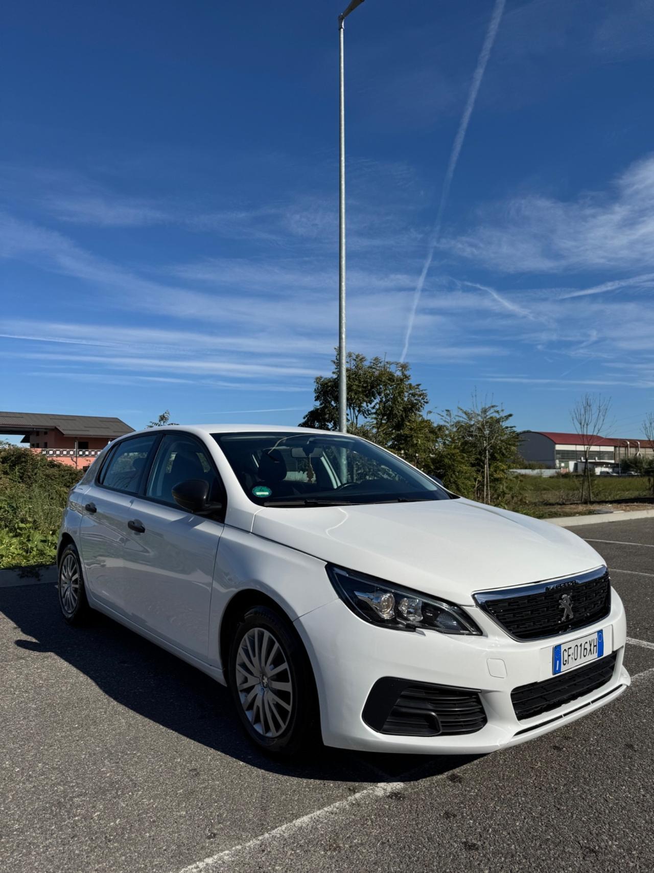 Peugeot 308 BlueHDi 100 S&S Business