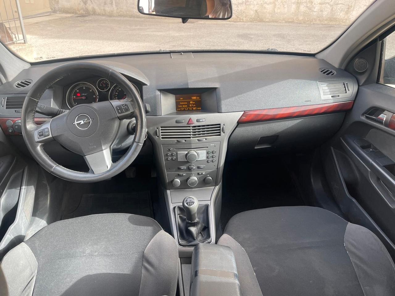 Opel Astra 1.7 CDTI 101CV