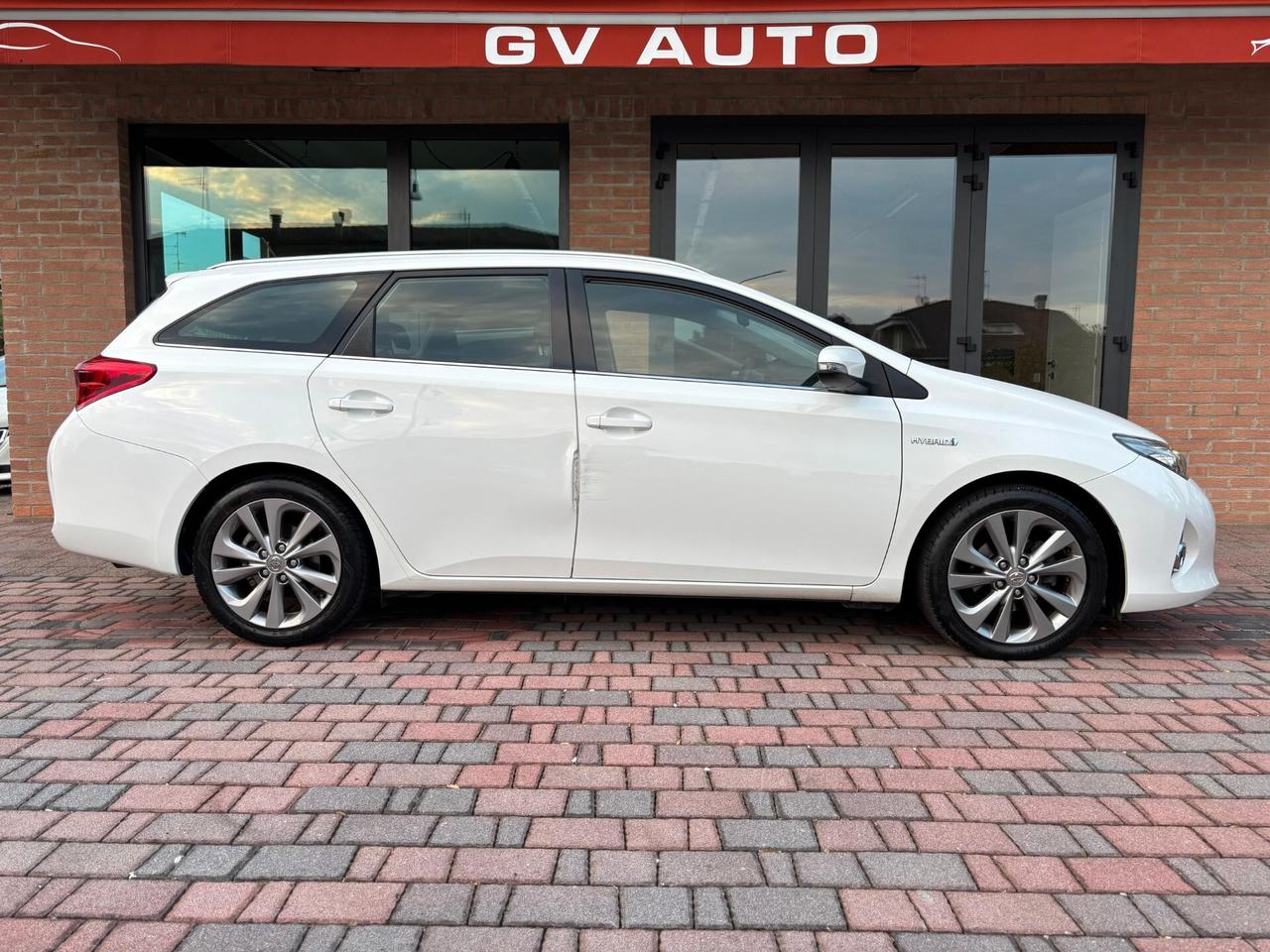 Toyota Auris 1.8 Hybrid