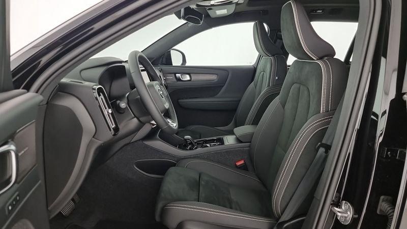 Volvo XC40 B3 automatico Ultra Black Edition