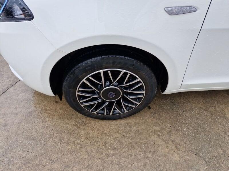 Lancia Ypsilon III 2021 1.0 firefly hybrid Platino s&s 70cv