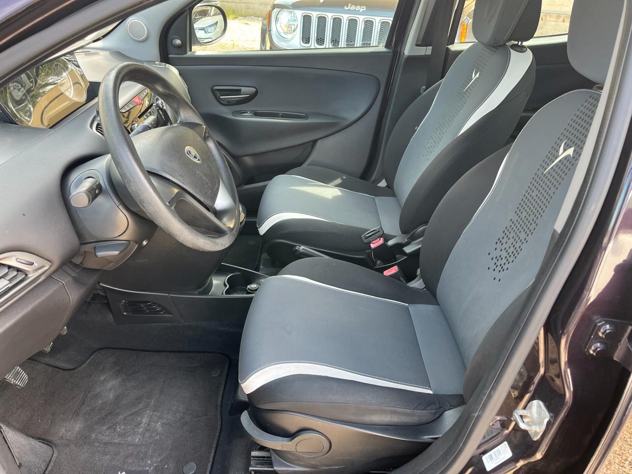 Lancia Ypsilon 1.2 69 CV 5 porte GPL DI SERIE KM CERTIFICATI