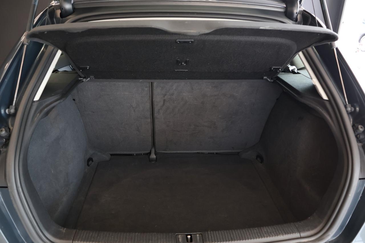 Audi A3 Sportback 1.6 TDI 105cv Attraction ok neop