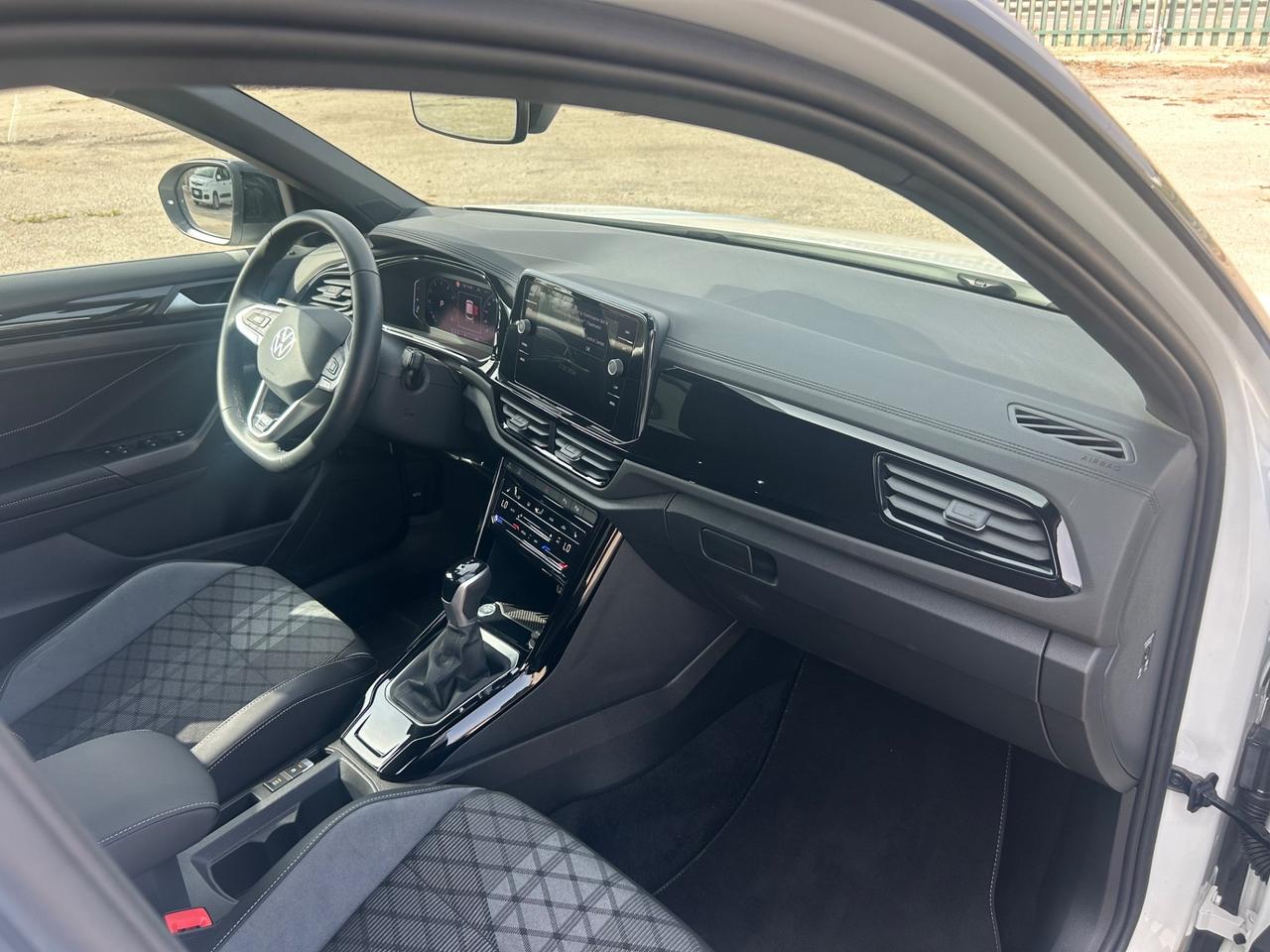 Volkswagen T-Roc 1.5 TSI ACT DSG R-Line Plus