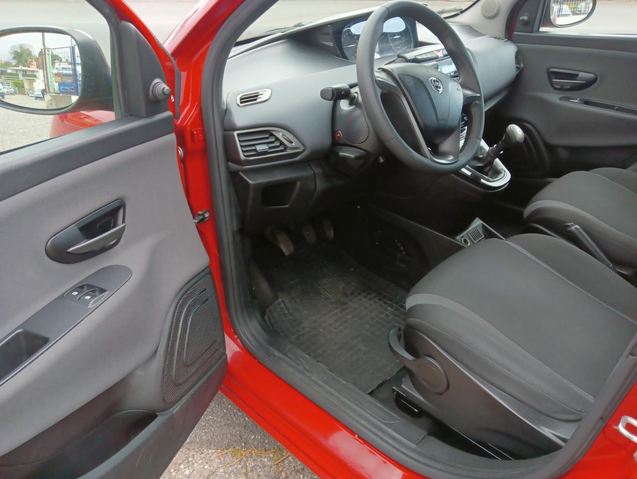 Lancia Ypsilon 1.3 MJT 16V