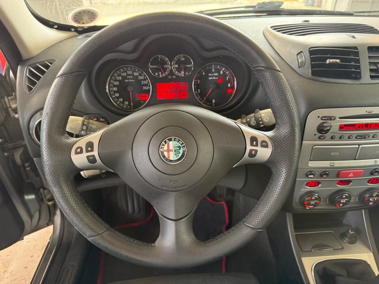 Alfa Romeo 147 1.6 16V TS (105) 5 porte Distinctive