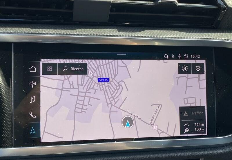 Audi Q3 SPB S Line interno ed esterno 2.0 TDI 150CV S-Tronic 35
