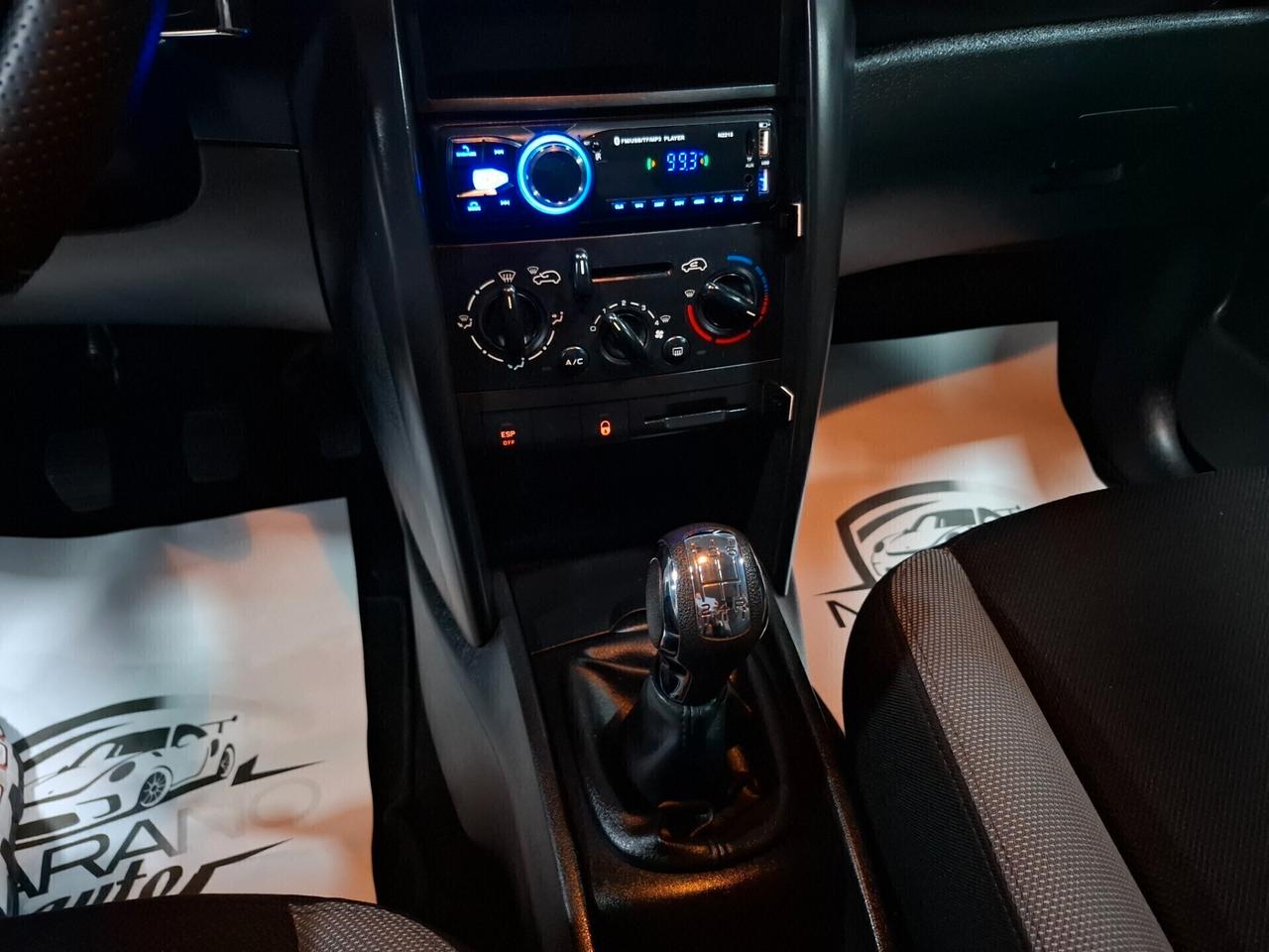 Peugeot 207 1.4 benzina Neopatentato