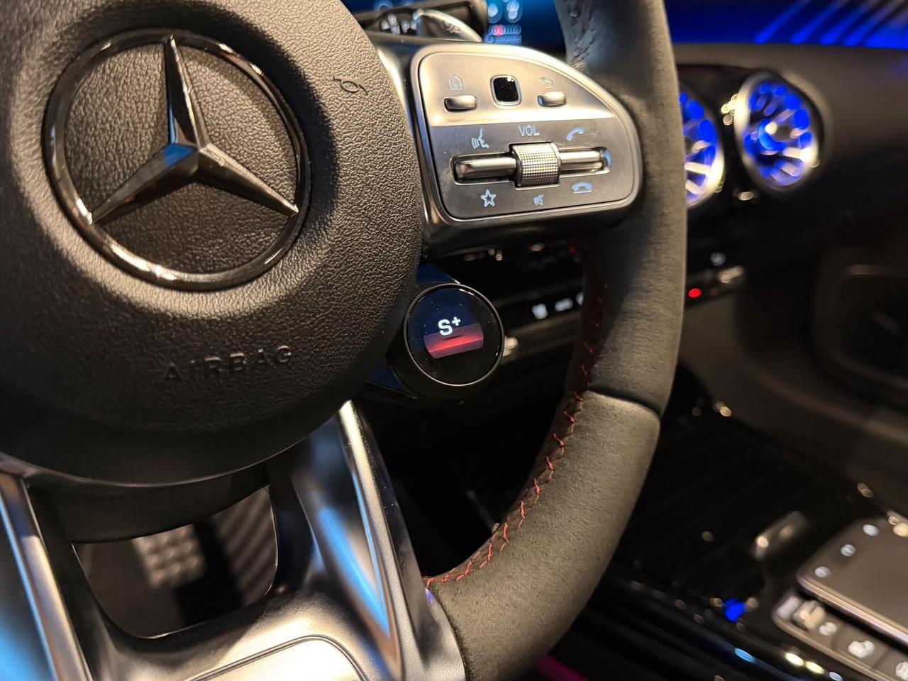 Mercedes-benz CLA 35 AMG race edition