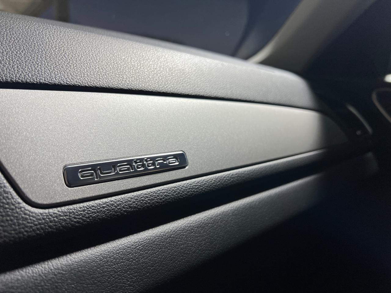 Audi Q3 2.0 TDI quattro TETTO PANORAMICO