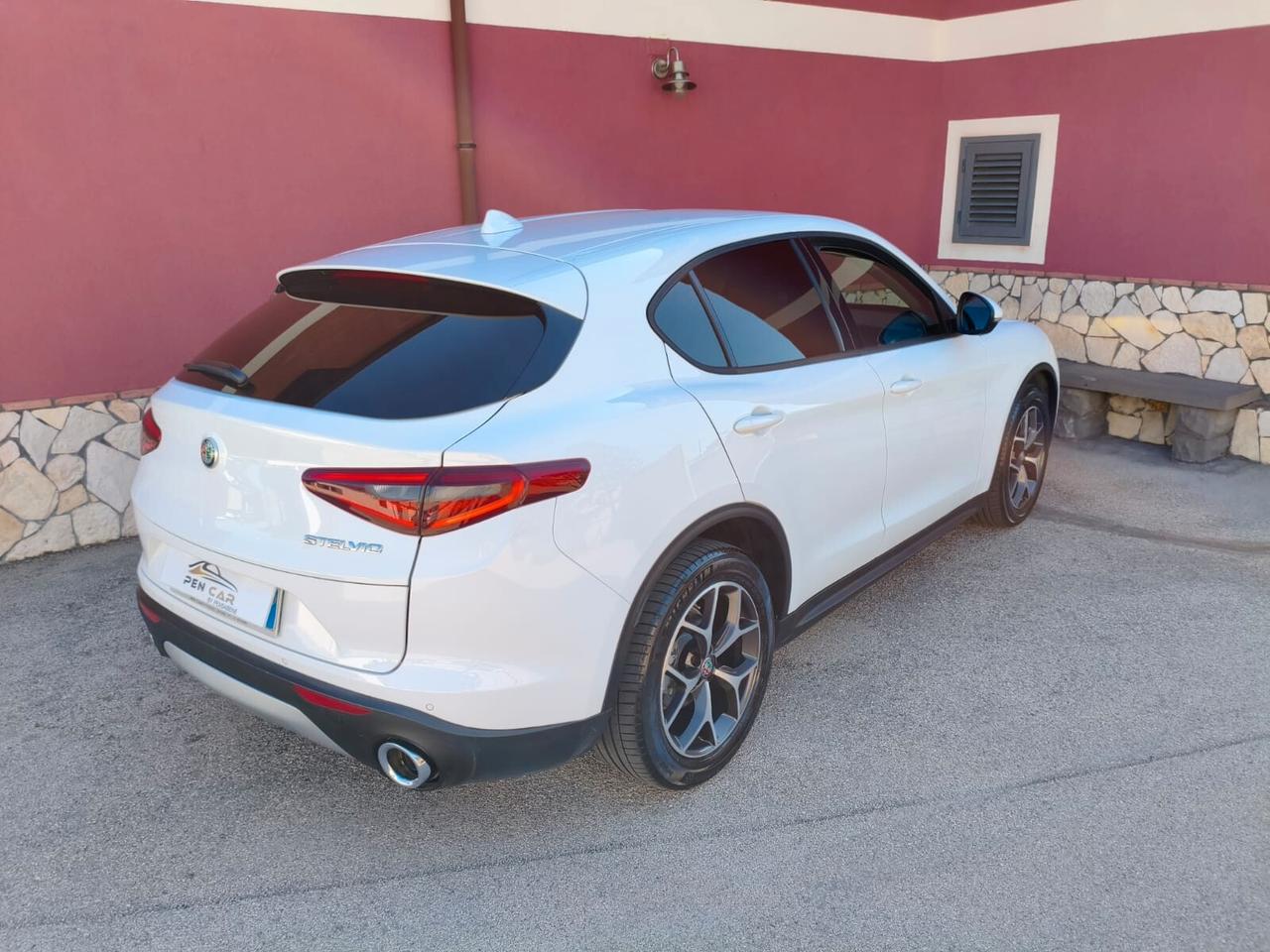 Alfa Romeo Stelvio 2.2 Turbodiesel 160 CV AT8 RWD Sport-Tech