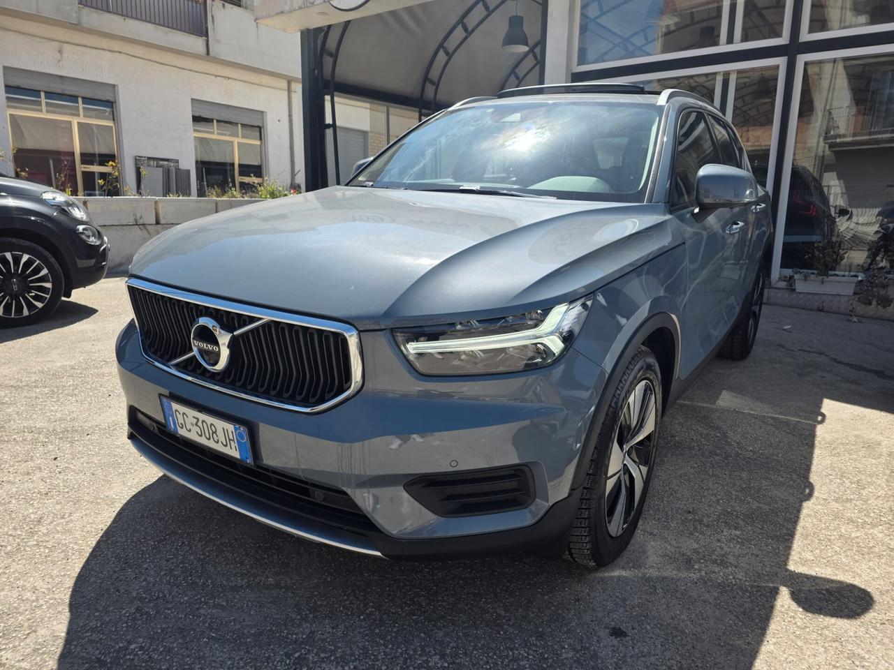 Volvo XC40 D3 R-design Tettuccio apr. HARMAN kardon