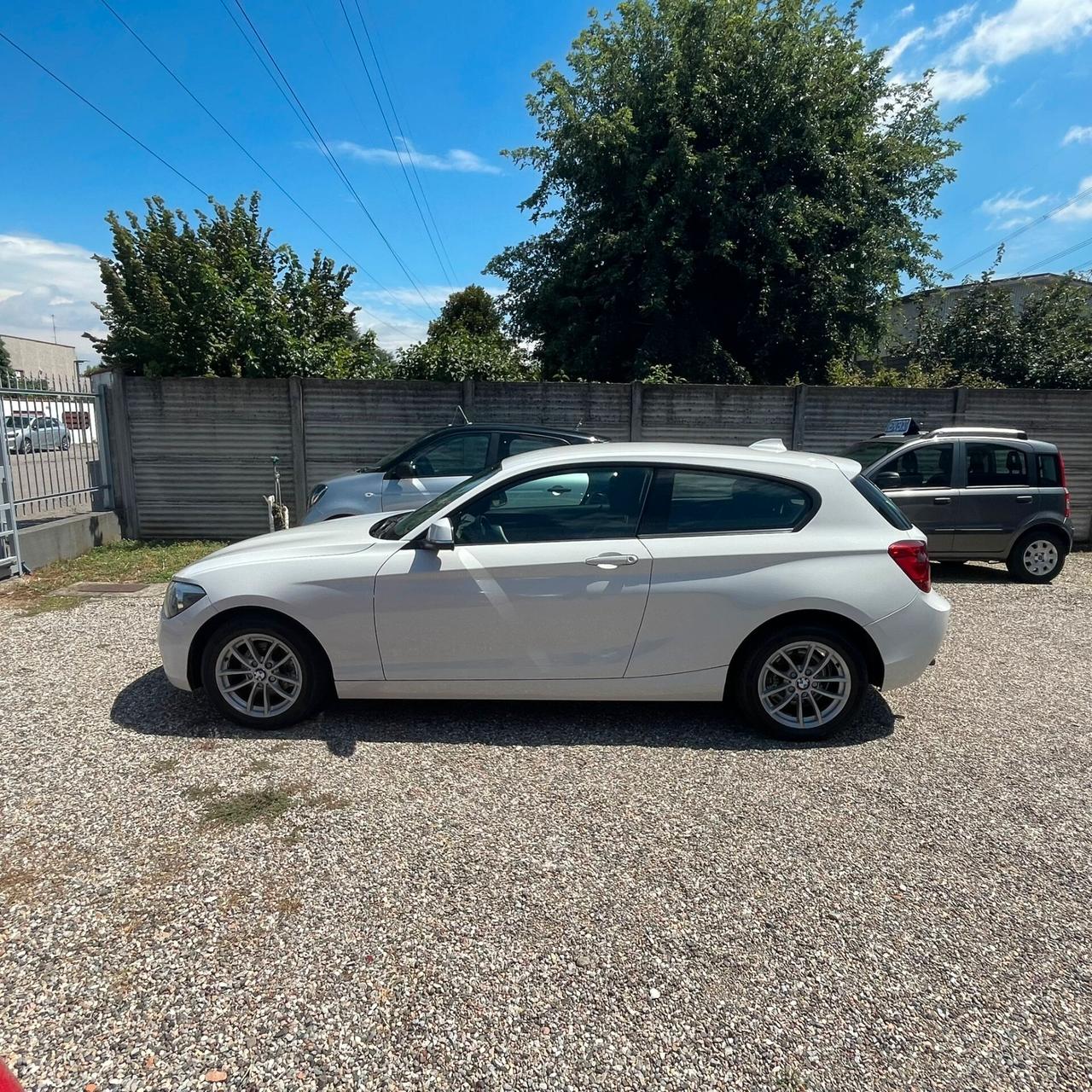 Bmw 114 114i 3p. Joy