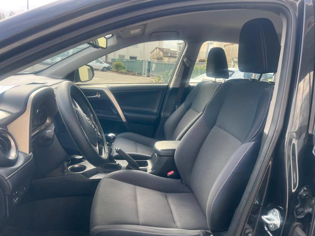 Toyota Rav4 2.0 d-4d Active 2wd 124cv mt