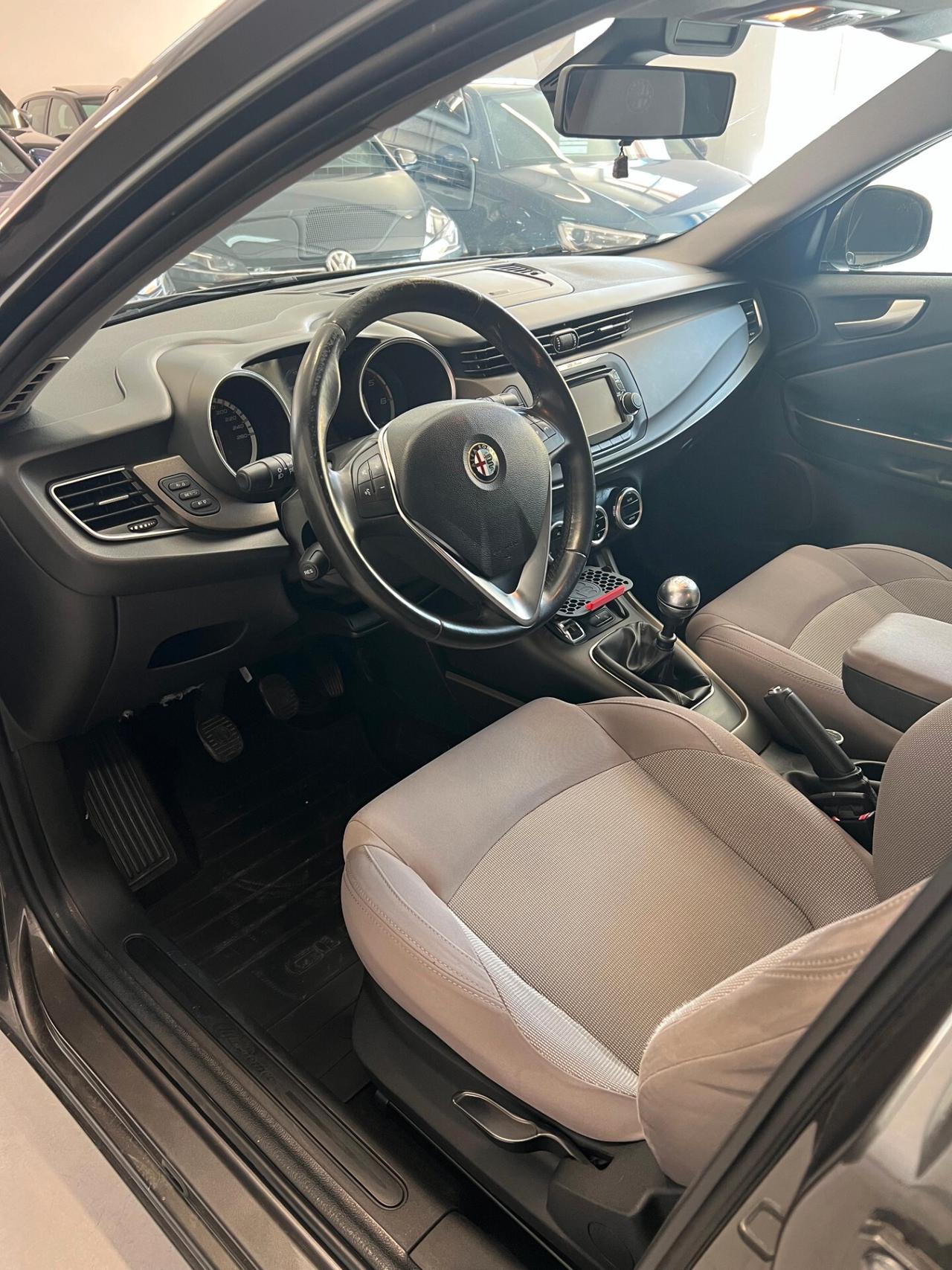 Alfa Romeo Giulietta 1.6 JTDm-2 120 CV Distinctive