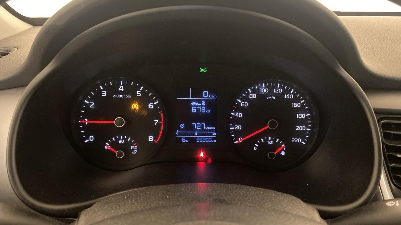 Kia Stonic 1.2 DPI Urban * 36.000 KM