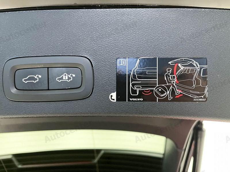 Volvo XC40 XC40 B4 197CV AWD AUT R DESIGN