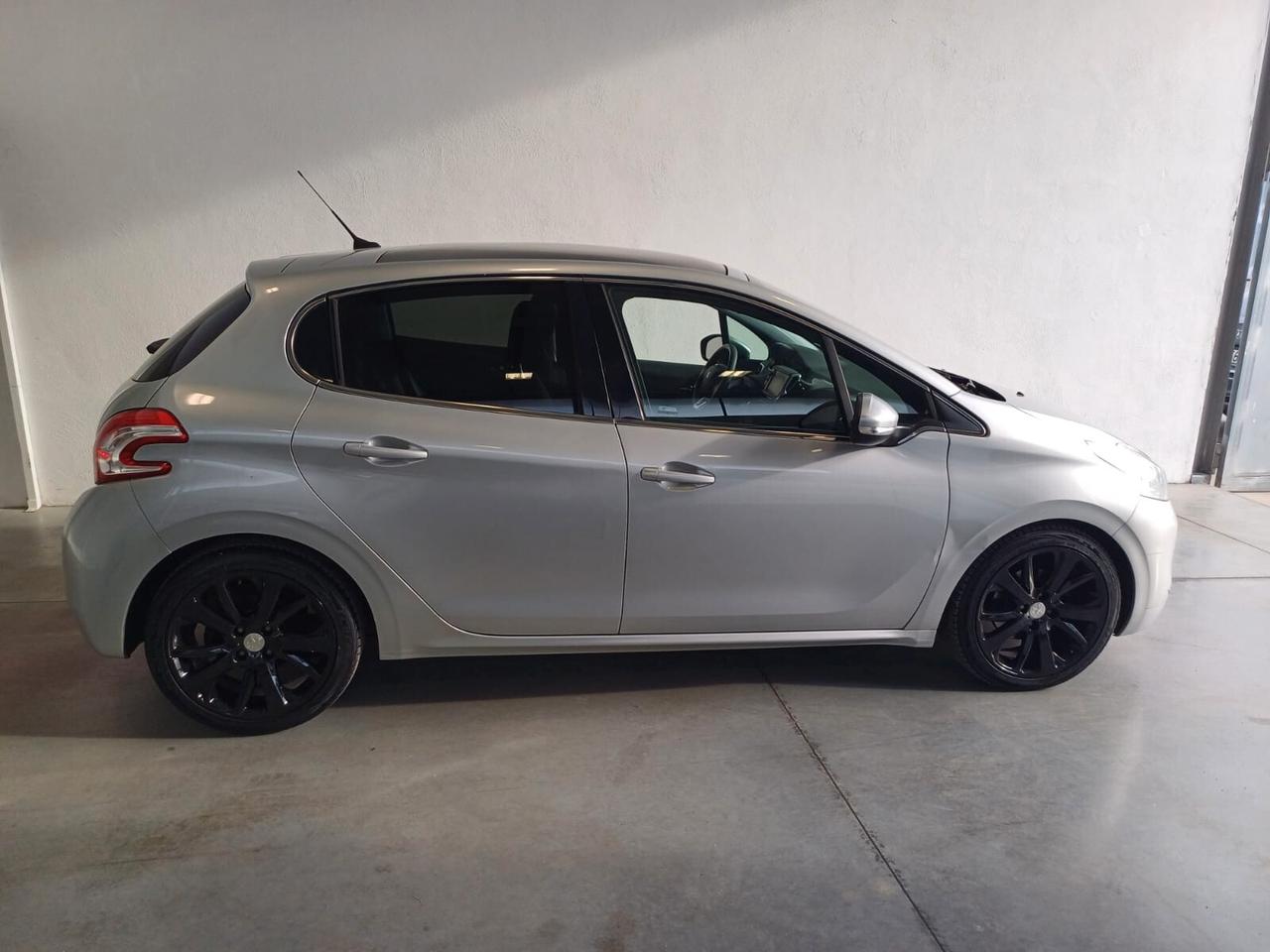 Peugeot 208 1.6 e-HDi 92 CV Stop&Start 5 porte Allure