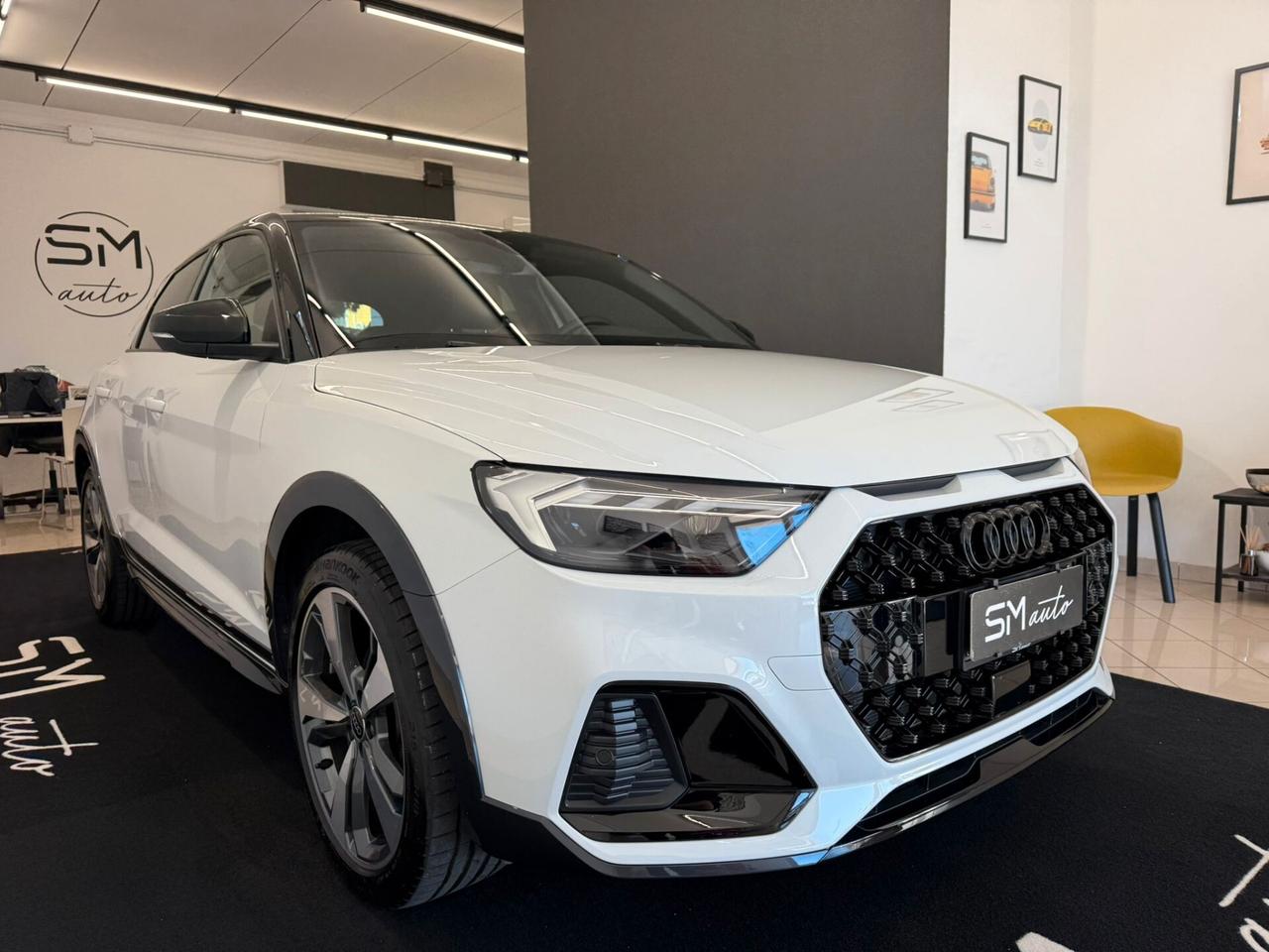 Audi A1 allstreet 30 TFSI S tronic Identity Contrast
