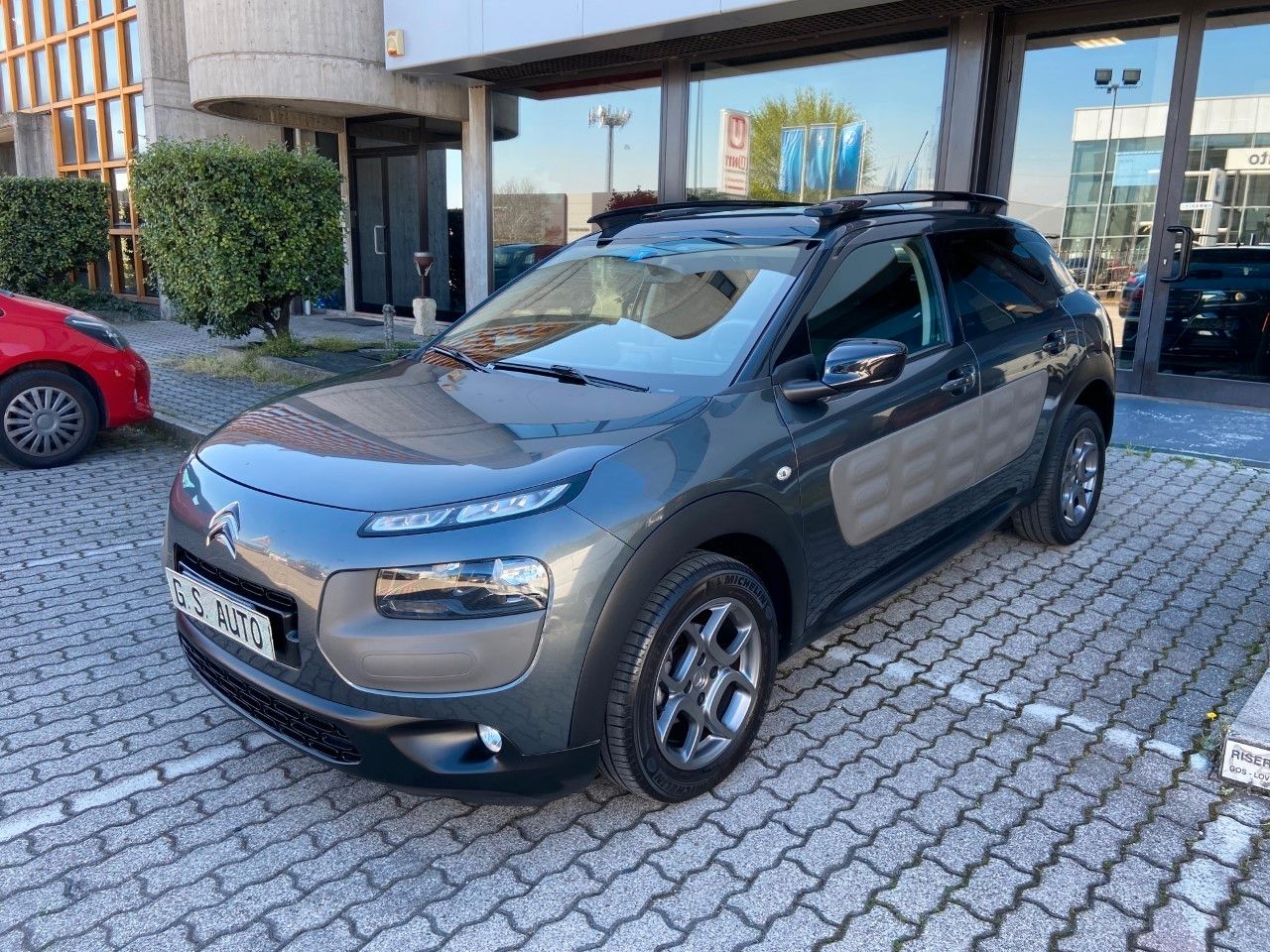 Citroen C4 Cactus 1.6 100cv bluehdi Shine s 2015