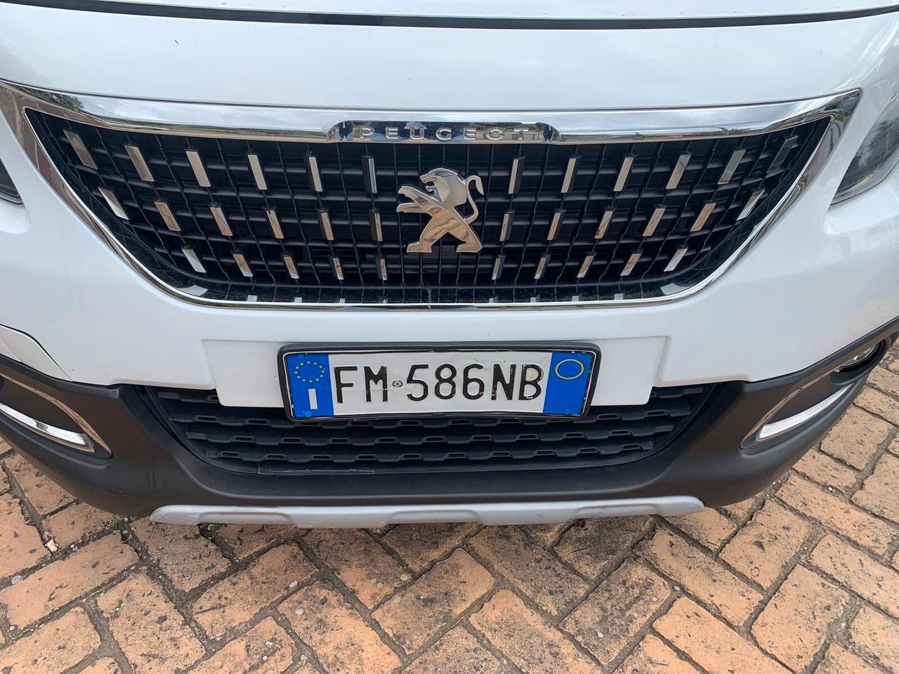 Peugeot 2008 BlueHDi 120 S&S Allure