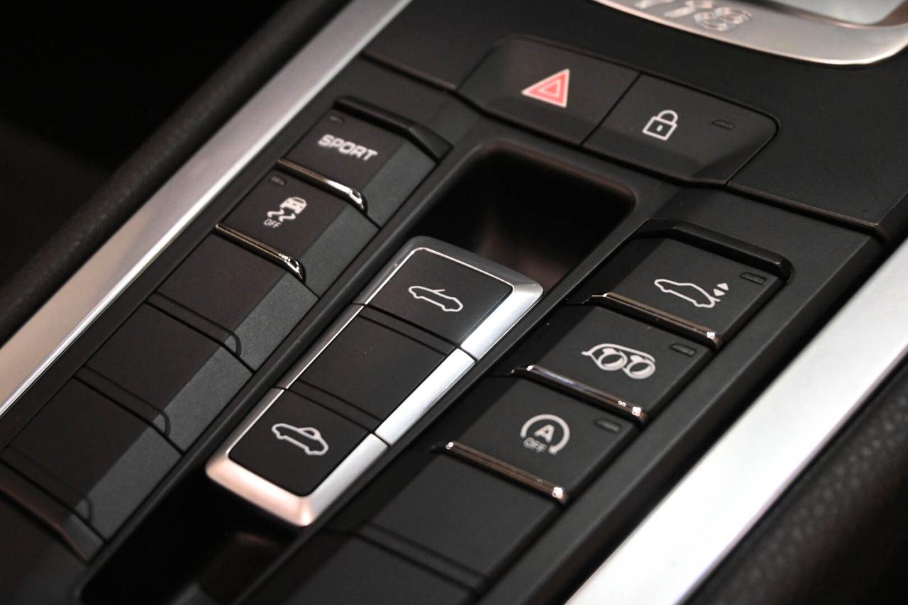 PORSCHE 718 718 Boxster 2.0