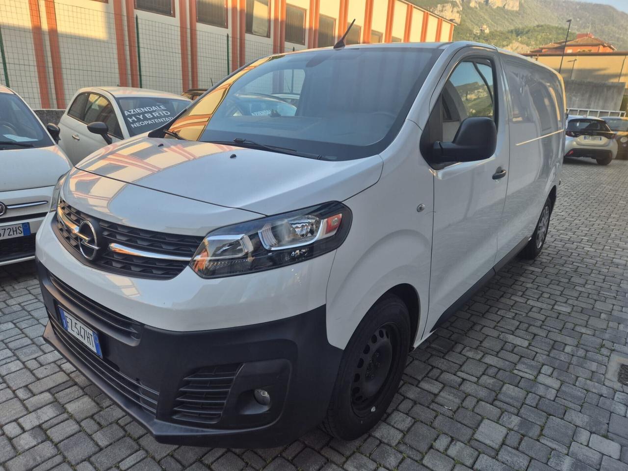 Opel Vivaro 2.0 Diesel 150CV PL - 3 POSTI