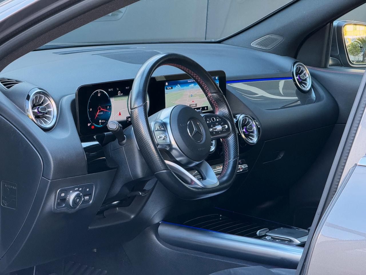 Mercedes-Benz GLA 200 d Premium AMG TETTO PACK LED