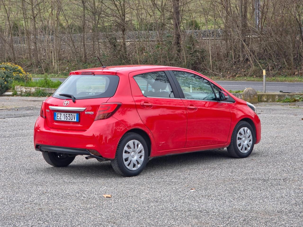 Toyota Yaris 1.0 5 porte Lounge 2015-E5 Manuale NEO