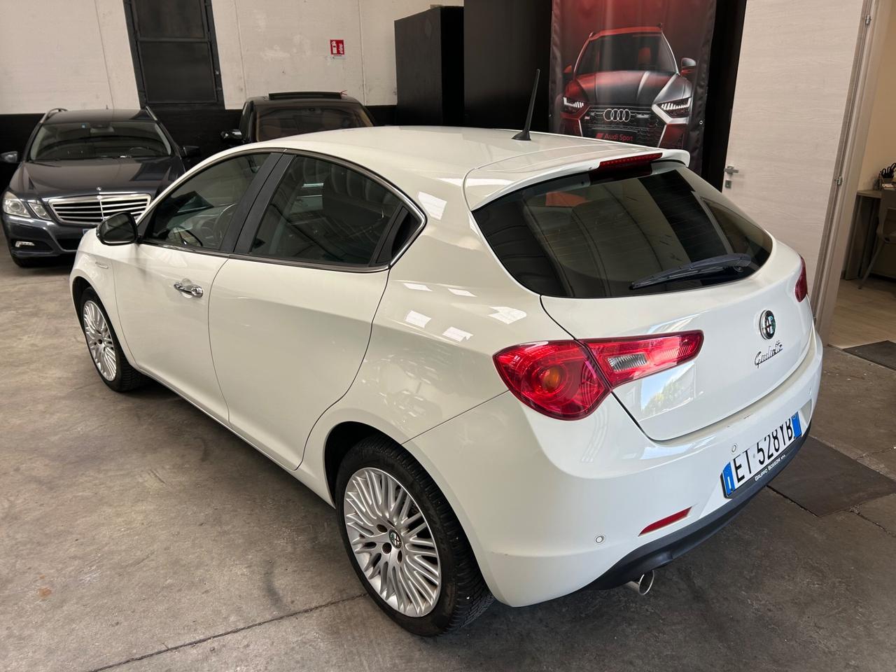 Alfa Romeo Giulietta 1.6 JTDm-2 105 CV Distinctive