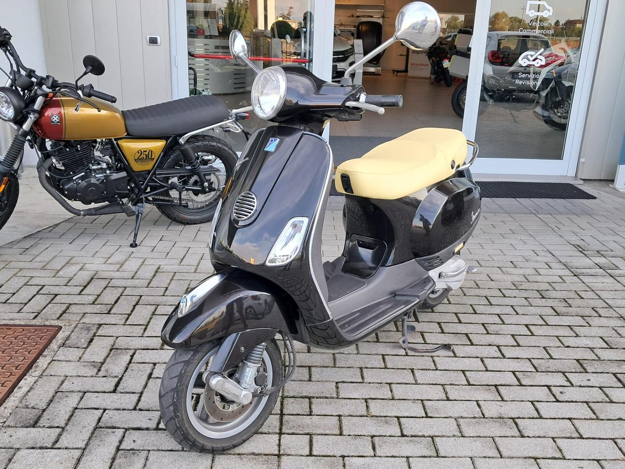 Vespa LX50