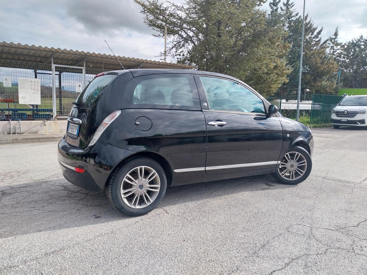 Lancia Ypsilon 1.4 Argento Ecochic GPL