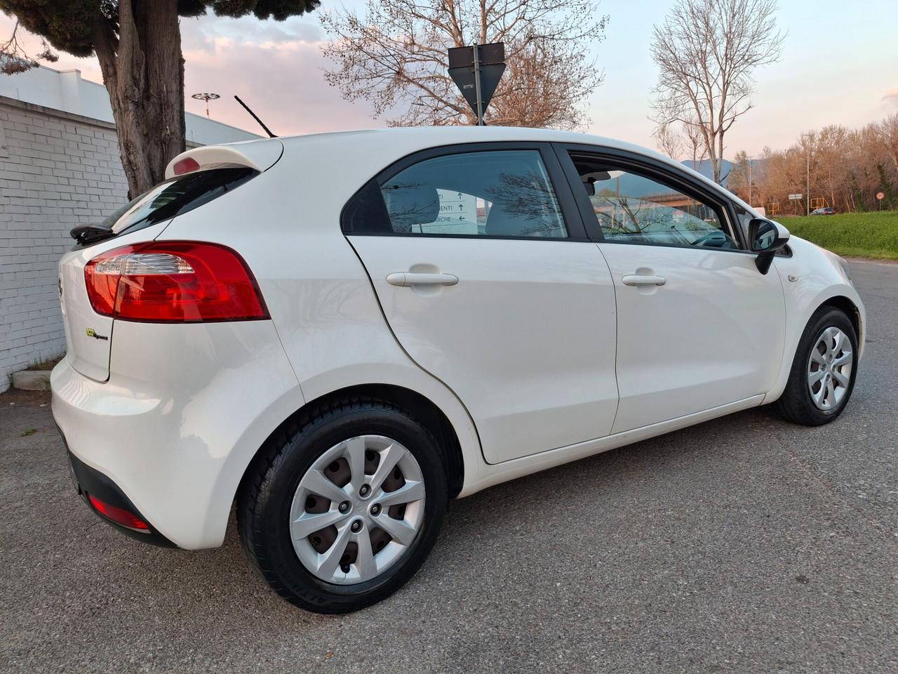Kia Rio 1.1 CRDi WGT 5p. EX-DIESEL-CERCHI LEGA-