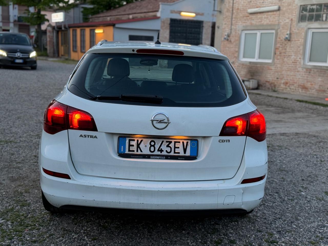 Opel Astra 1.7 CDTI 110CV Sports Tourer Cosmo