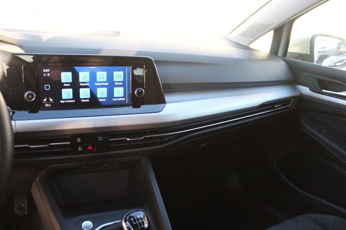 VOLKSWAGEN - Golf - 1.0 TSI EVO Life