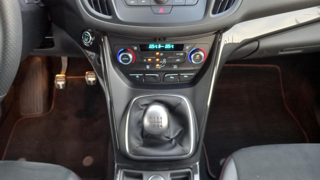 Ford Kuga 1.5 EcoBoost 120 CV S&S 2WD ST-Line