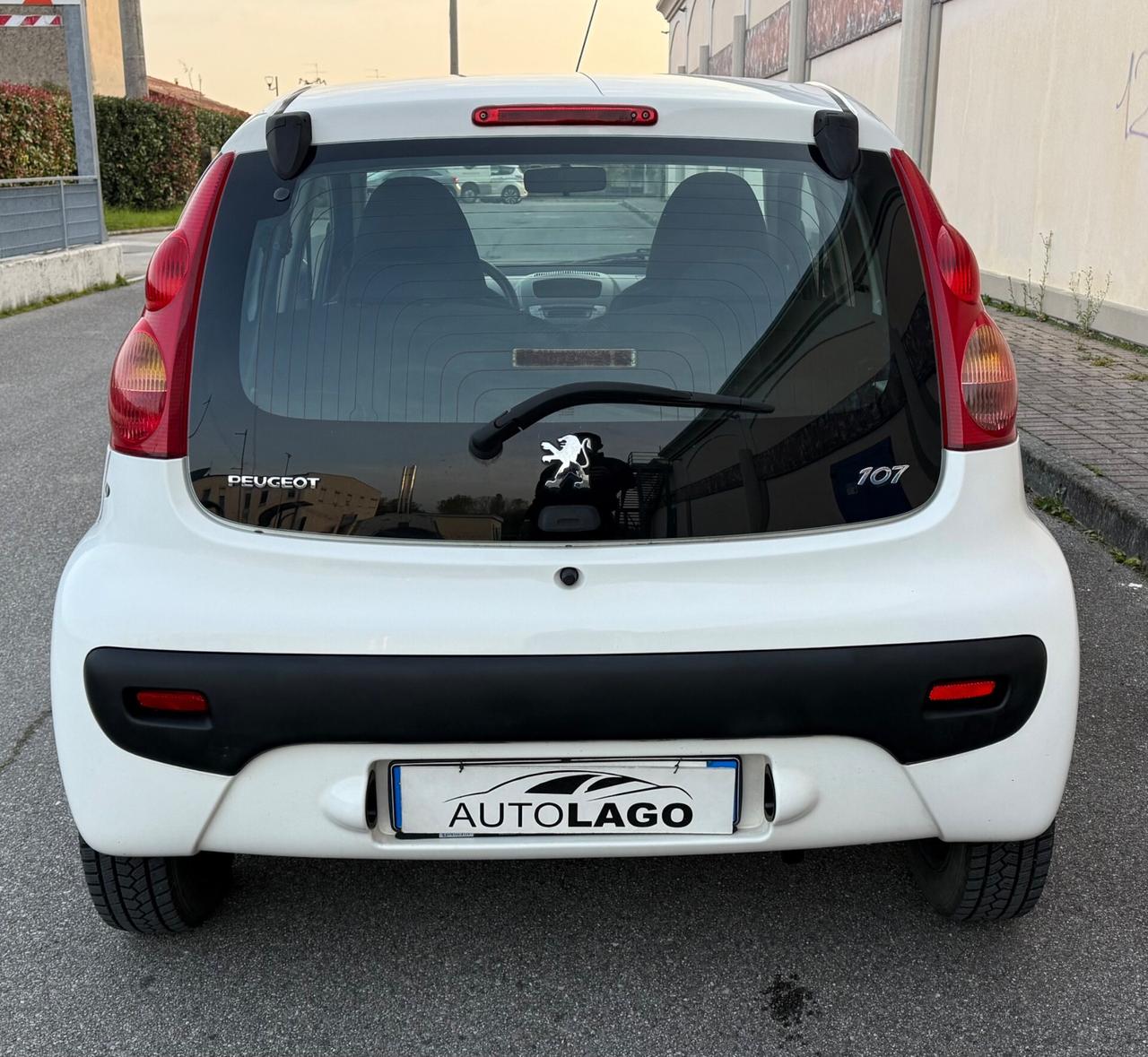 Peugeot 107 1.0 68CV 5p. Automatica….