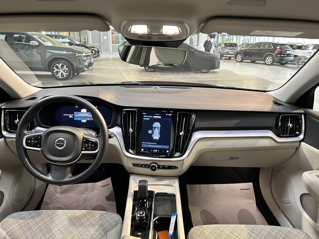 Volvo V60 2.0 B4 Core AWD automatico