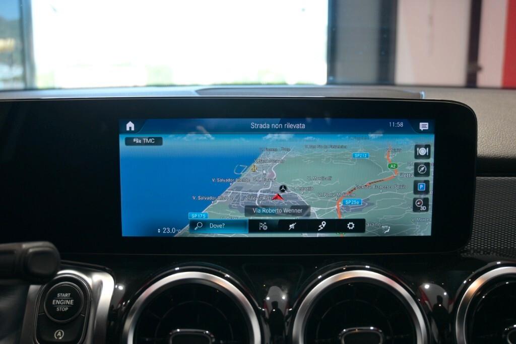 MERCEDES-BENZ GLB 200D 150CV AUTOMATIC BUSINESS EXTRA ( FARI LED - PELLE - CRUISE - NAVI PREMIUM - PARK ASSIST - TELECAMERA POST. - CERCHI 18 )