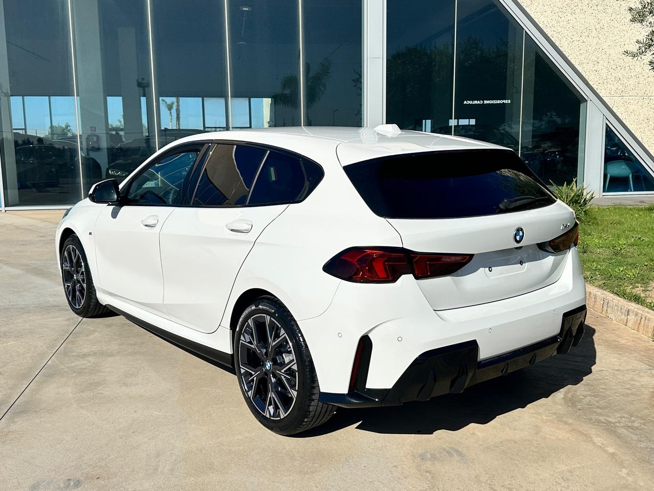 BMW 118 d MSport auto possibilità noleggio no scoring