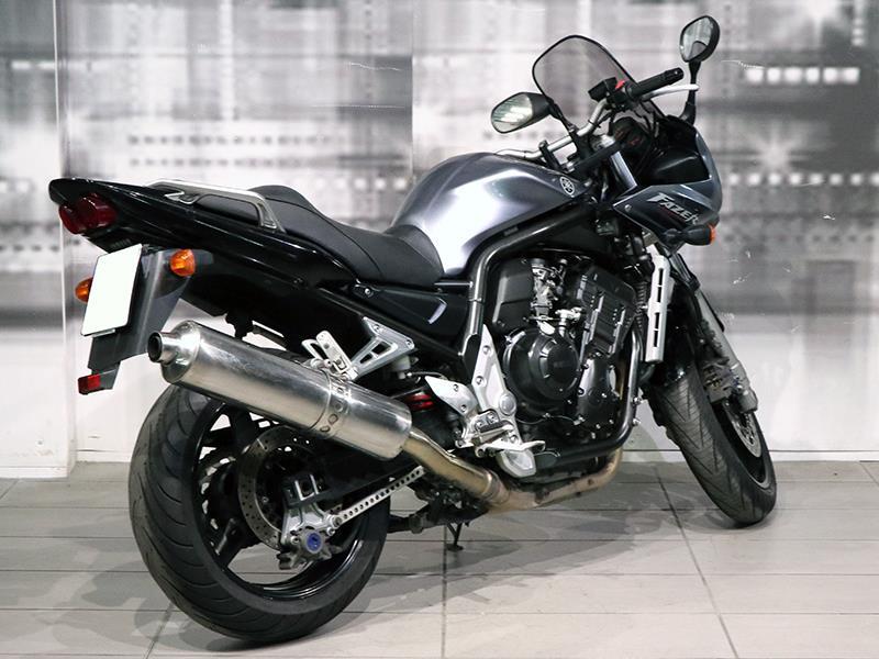 Yamaha FZS 1000 Fazer