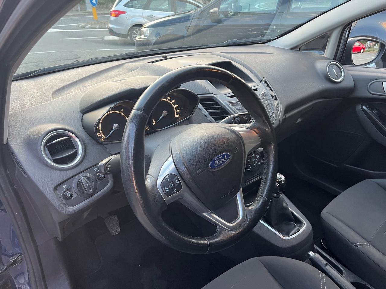 Ford Fiesta 1.5TDCI/75CV/neopatentato/Euro 5B con FAP/unico proprietario/5Porte e 5Posti