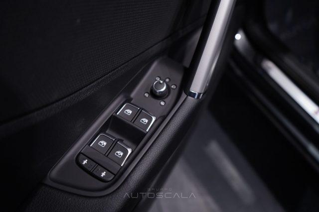 AUDI Q2 30 TDI 116cv S Line Edition Identity Black